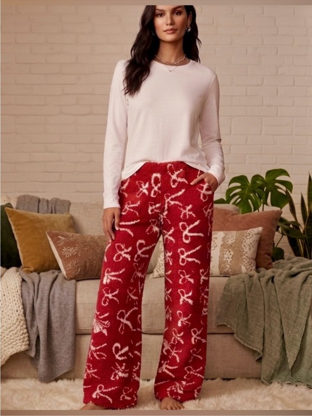 NWT Cupcakes and Cashmere
Red Bow Cozy Wide-Leg
Lounge Pants M